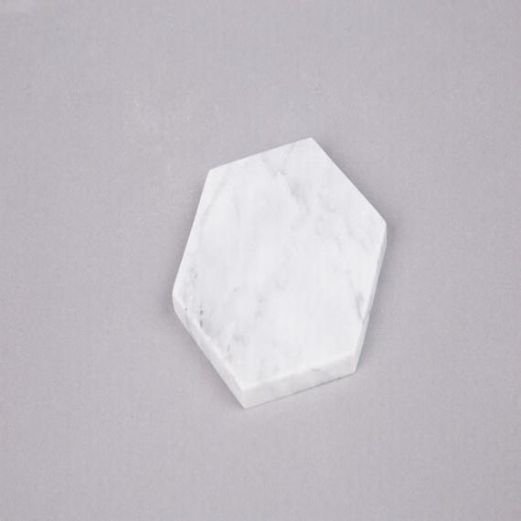 МРАМОРНАЯ ПОДСТАВКА3